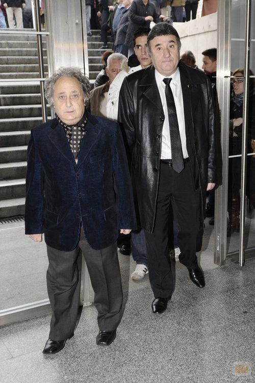 Pepe Carabias en la capilla ardiente de Tony Leblanc