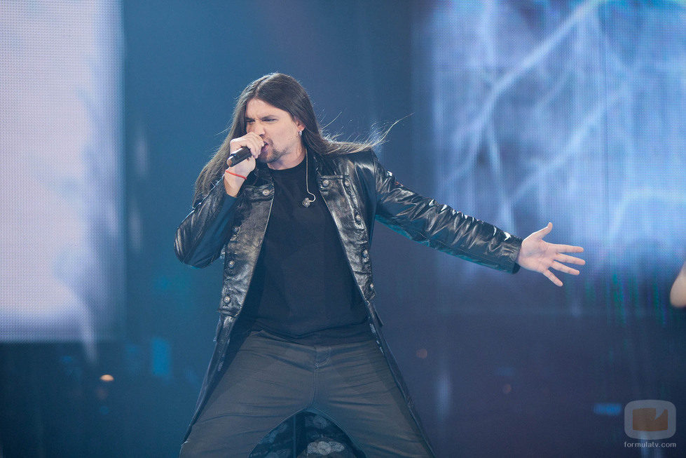 Rafa durante su actuación en Los Directos de 'La Voz'