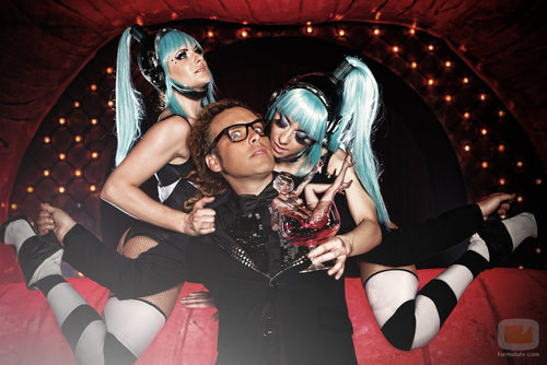 Vinila von Bismark y Torito en "The Hole"