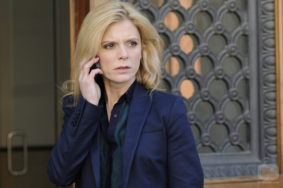 Emilia Fox interpreta a Inés Conde de Tejada en 'Falcón'