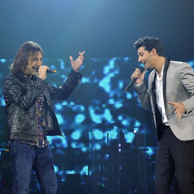 Antonio Carmona y Jorge cantando juntos en la gala final de 'La Voz'