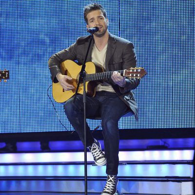 Pablo Alborán presentando su nuevo single en la gala final de 'La Voz'