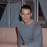 Jesús Vázquez posa para la promo de OT