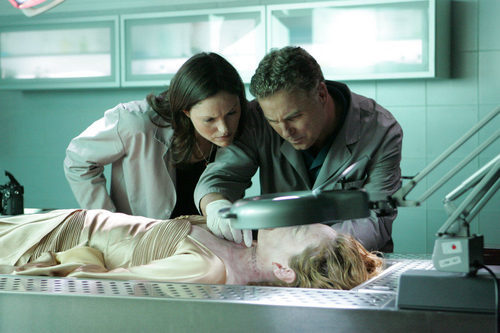 Gil Grissom y Sara Sidle en 'Traición'