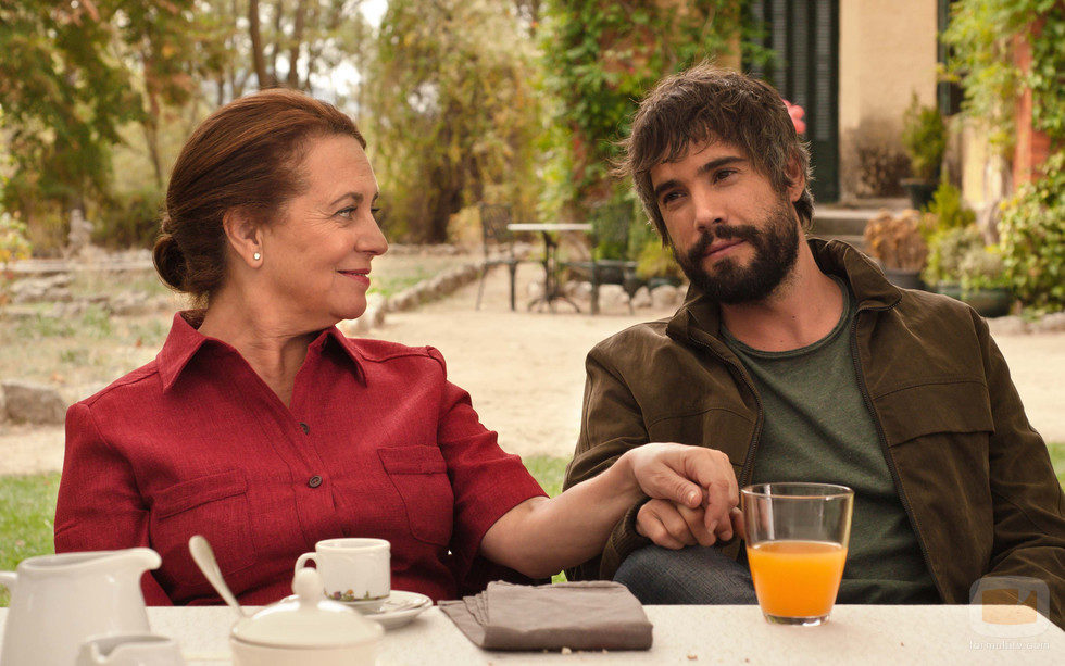 Gloria Muñoz y Unax Ugalde en la tercera temporada de 'Gran Reserva'