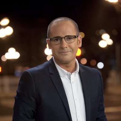 El presentador Klaudio Landa