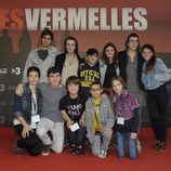 Los actores de 'Pulseras rojas' posan juntos en la rueda de prensa de la segunda temporada