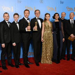 El reparto de 'Homeland' con su Globo de Oro 2013 al Mejor Drama