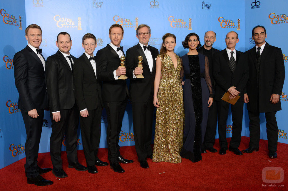 El reparto de 'Homeland' con su Globo de Oro 2013 al Mejor Drama