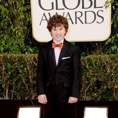 Nolan Gould, de 'Modern Family', en los Globos de Oro 2013
