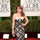 La presentadora Tina Fey en la alfombra roja de los Globos de Oro 2013