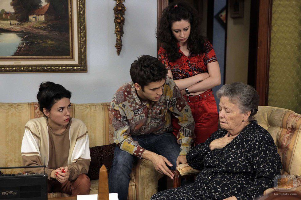 La abuela Herminia preocupada por el golpe de estado