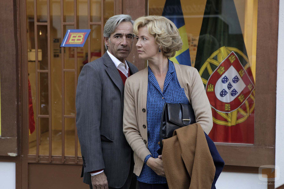 Antonio y Mercedes viajan a Valencia para estar con Inés