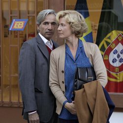 Antonio y Mercedes viajan a Valencia para estar con Inés