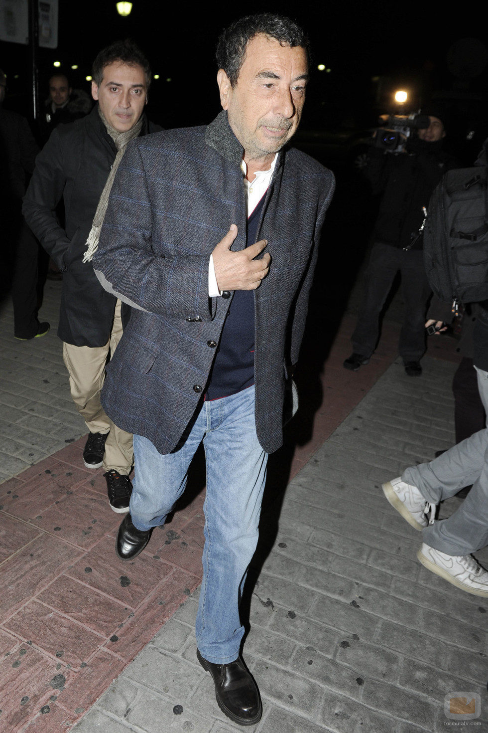 José Luis Garci en el tanatorio de Fernando Guillén