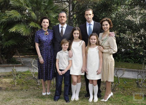 Foto de la familia real en la TV movie de Telecinco 'El Rey' 