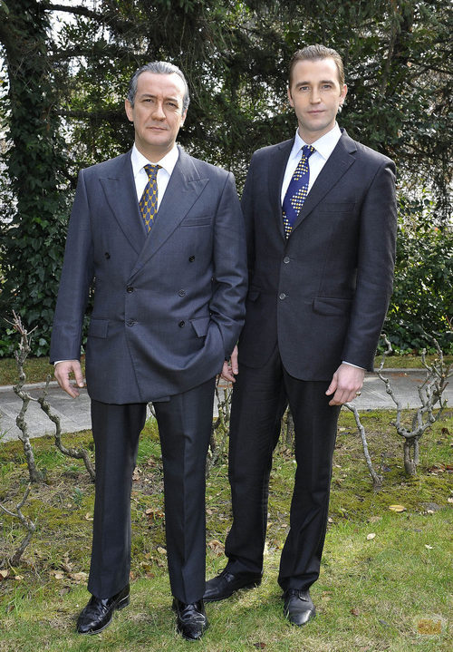 José Luis García Pérez y Fernando Gil, Juan de Borbón y Juan Carlos en la TV movie 'El Rey'