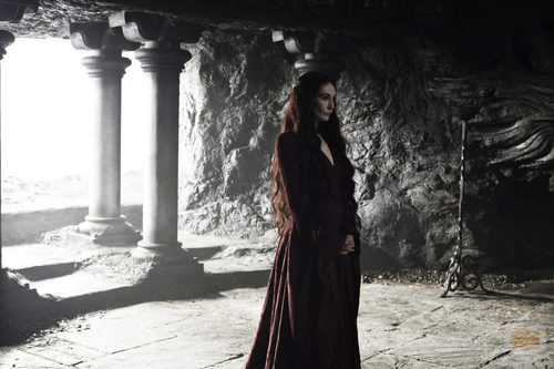Carice Van Houten es Melisandre en la tercera temporada de 'Juego de tronos'