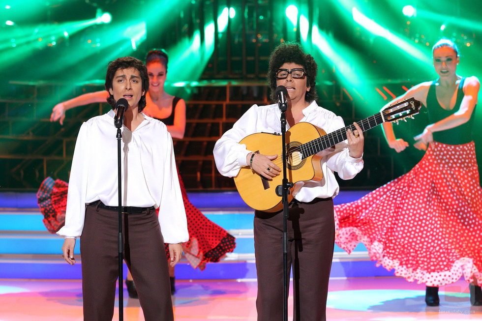 Ángeles Muñóz y María del Monte como Los Amaya en la final de 'Tu cara me suena'
