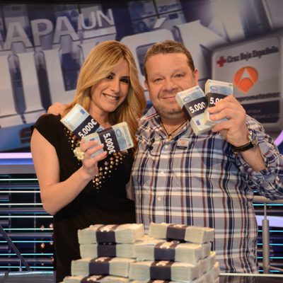 Ainhoa Arbizu y Alberto Chicote en 'Atrapa un millón'