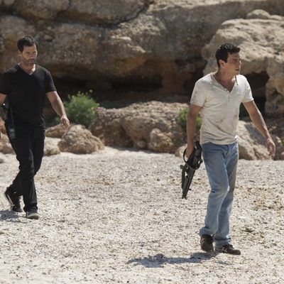 Gamboa junto a Ulises en el último episodio de 'El Barco'
