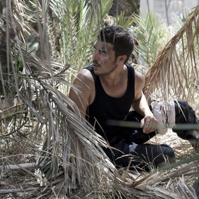 Piti oculto entre palmerales en el final de 'El Barco'
