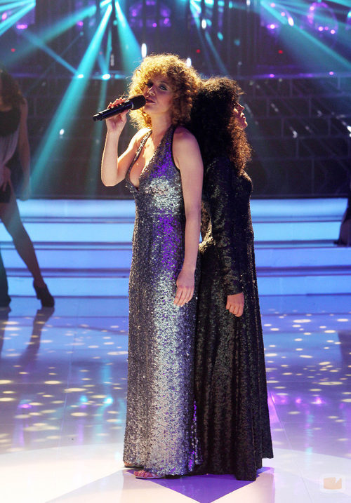 Roko y Angy imitan a Barbra Streissand y Donna Summer en la gala solidaria de 'Tu cara me suena'