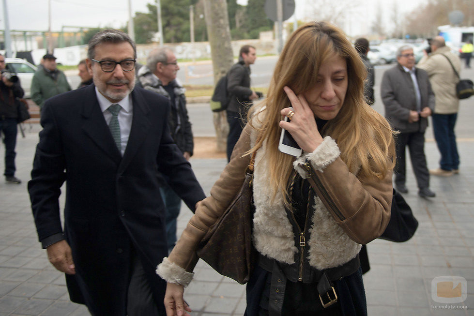 Reyes Monforte y Antonio Asunción en el funeral de Pepe Sancho