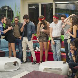 Eva entra en la casa y conoce a sus compañeros de 'Gran Hermano catorce'