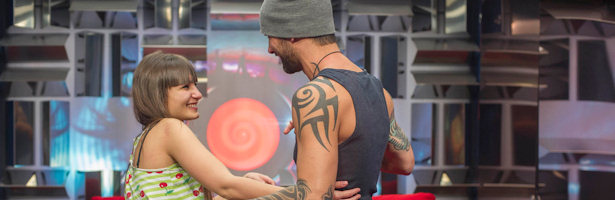 Eva y Danny en el confesionario en la quinta gala de 'Gran Hermano catorce'