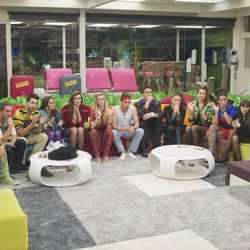 Los concursantes viajan a los 80 en la quinta gala de 'Gran Hermano catorce'