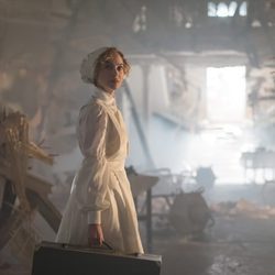 Laura llega al Gran Hotel para atender a los heridos