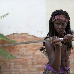 Michonne (Danai Gurira) , en la tercera temporada de 'The Walking Dead'