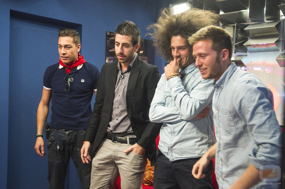 Los concursantes de 'Gran Hermano catorce' descubren la verdad sobre los gemelos Carlos y Gonzalo