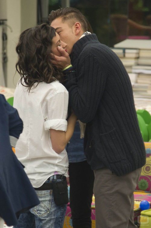 Juan Carlos se reencuentra con Raky en la octava gala