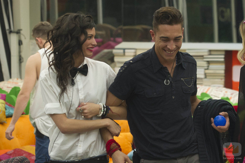 Raky y Juan Carlos del brazo en 'Gran Hermano catorce'