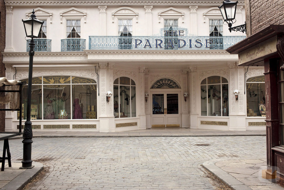 La fachada de 'Galerías Paradise'