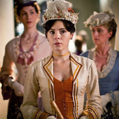 Katherine Glendenning en la serie 'Galerías Paradise'