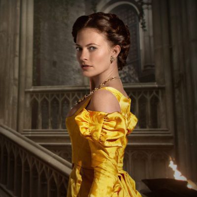 Lara Pulver interpreta a Clarice Orsini