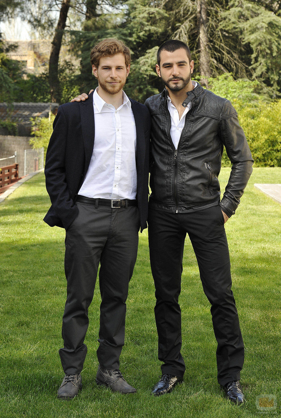 Álvaro Cervantes y Antonio Velázquez juntos en 'Hermanos'