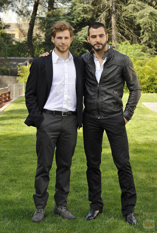 Álvaro Cervantes y Antonio Velázquez juntos en 'Hermanos'