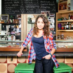 Hiba Abouk es Candela en 'Con el culo al aire'