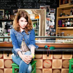 Henar Jiménez es Dulce en la serie 'Con el culo al aire'