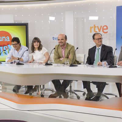 Presentación del programa de La 2 'Con una sonrisa'