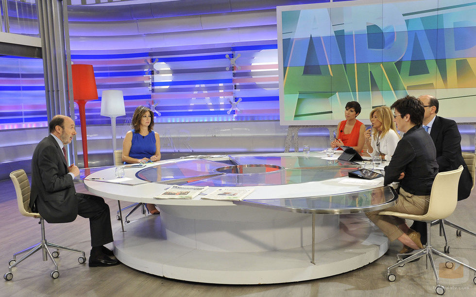 Alfredo Pérez Rubalcaba participando en 'El programa de Ana Rosa'
