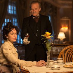 Jesús Manzano dialogando con Doña Teresa