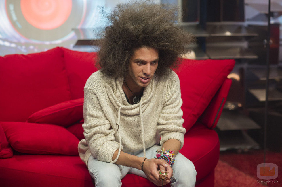 Kristian en el confesionario