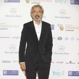 Imanol Arias en la alfombra roja de los Premios Iris 2013