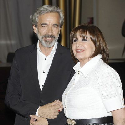 Imanol Arias y Concha Velasco en los Premios Iris 2013