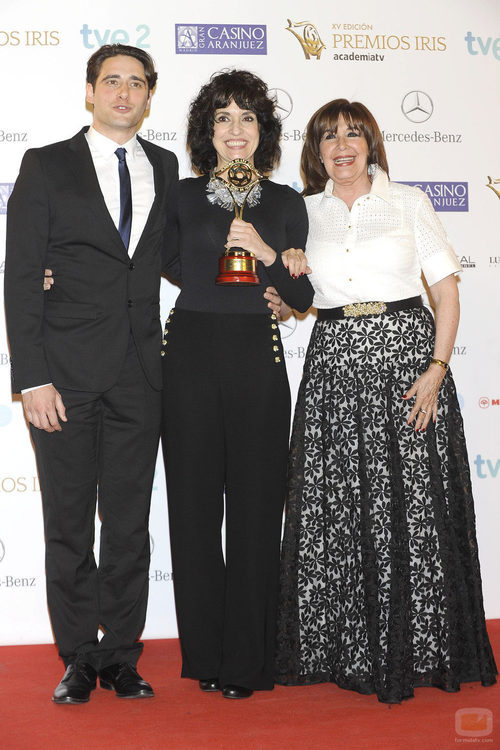Llorenç González, Adriana Ozores y Concha Velasco en los Premios Iris 2013